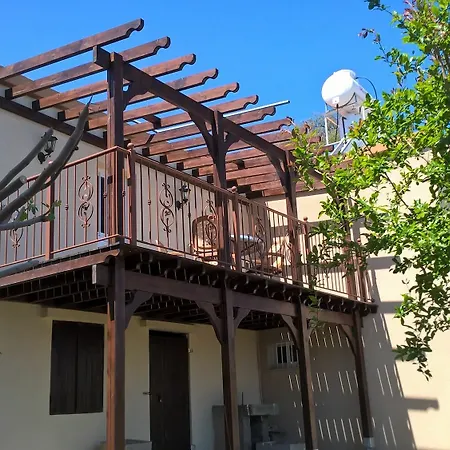 Patriko Village בית נופש פיסורי
