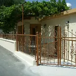 Nyaraló Patriko Village *