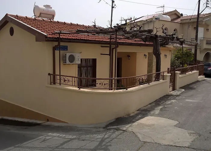 Patriko Village Hébergement de vacances Pissoúri